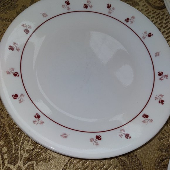 Corelle BURGUNDY ROSE PLATES 2 Dinner plates,3- dessert plates,3- side plates - Picture 3 of 5